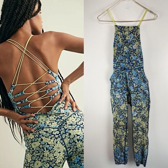FREE PEOPLE FP MOVEMENT SHE'S GOT RHYTHM PRINTED ONE PIECE STRAPPY JUMPSUIT XS - Picture 1 of 7